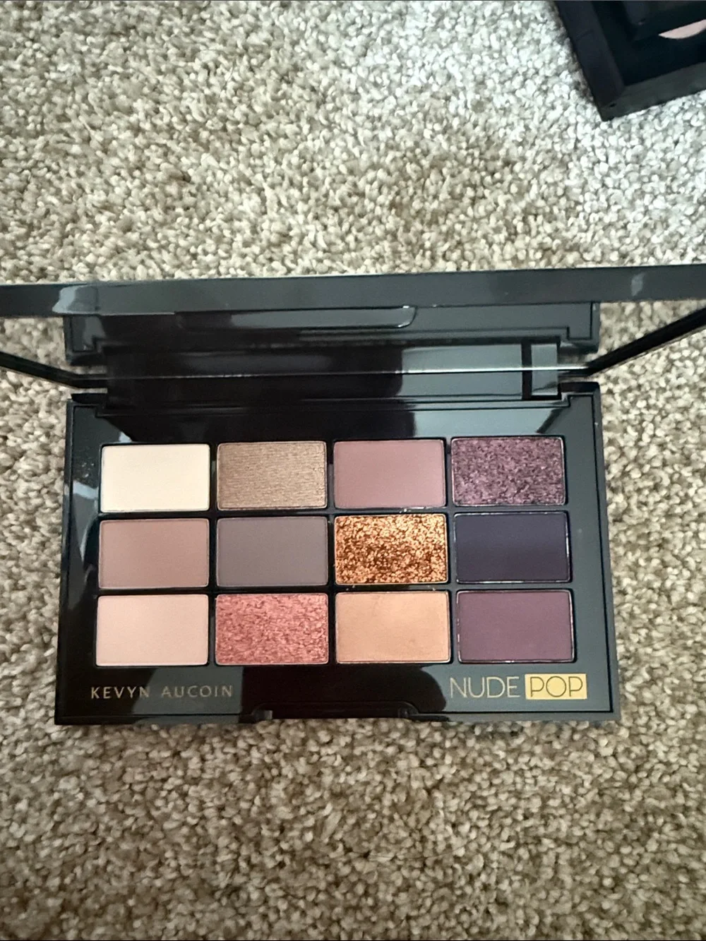 Kevyn Aucoin Nude Pop Eyeshadow Palette — Purple & Gold Accents